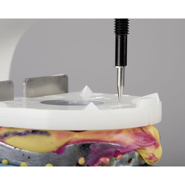 AUTOspin - přístroj pro zavádění čepů